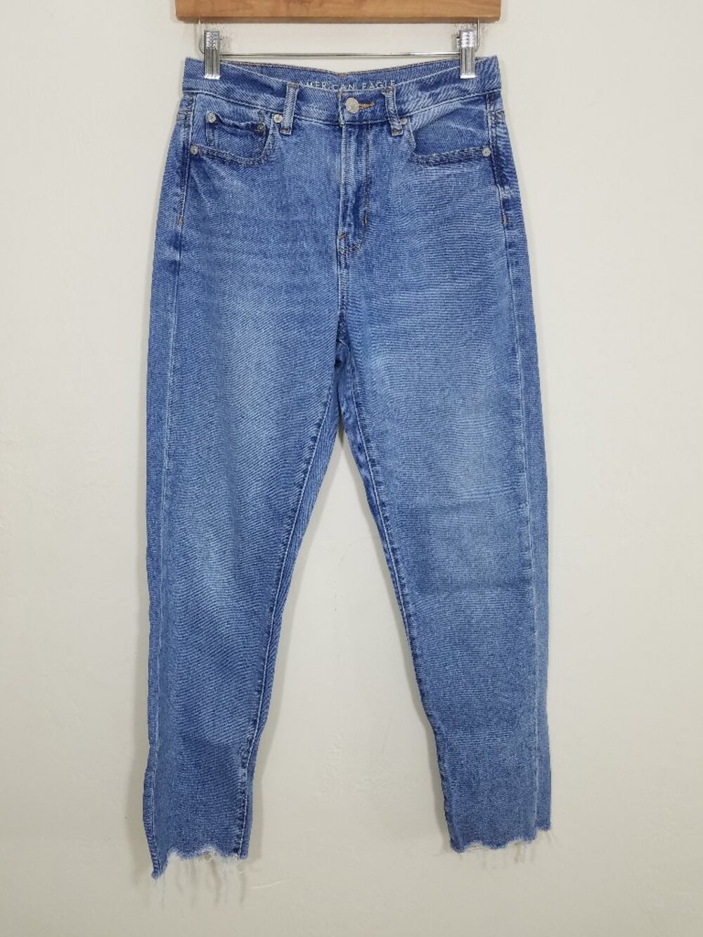 American Eagle Mom Jean Raw Hem Blue Size 4